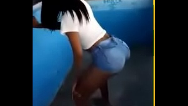 Tallitinha dancing to new music (KICANDO NO TALENTO) (AS CARIOCAS DO FUNK)
